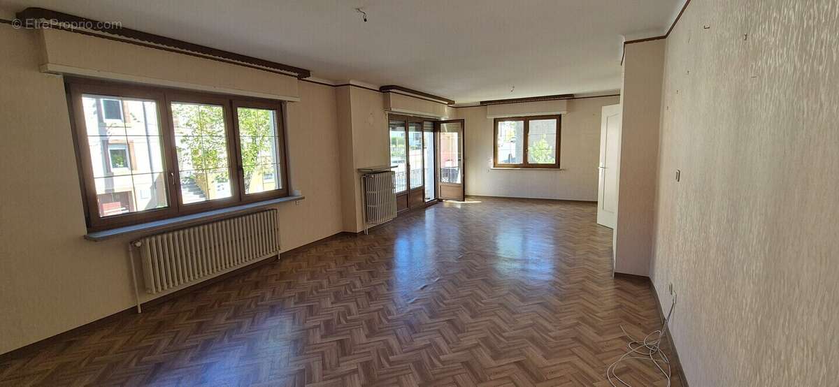 Maison 4 pièces 164 m², jardin, garage, cave - photo 2