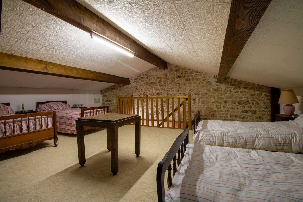 Maison à SAINT-SAVINIEN