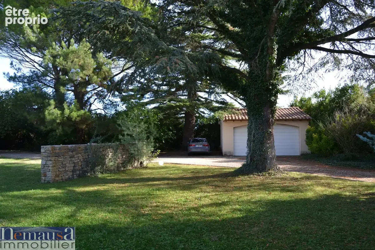Tarascon, villa de 209m2 sur une parcelle de 2698m2 avec piscine - photo 12