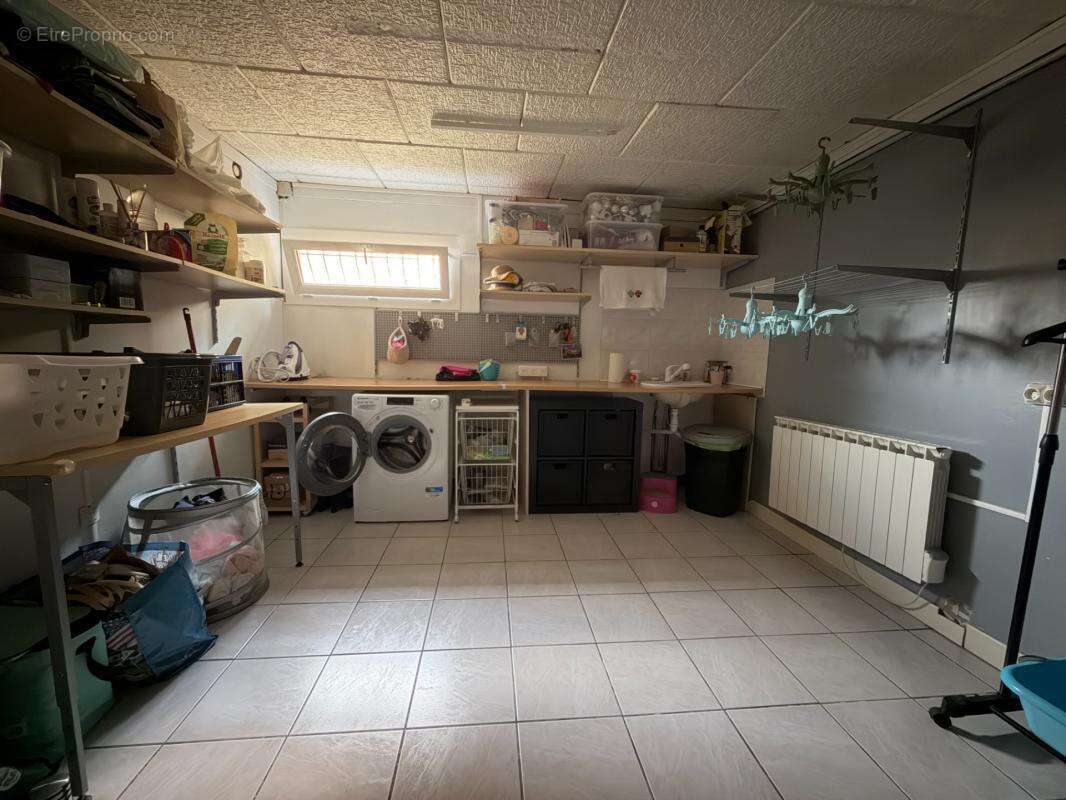 Maison à vendre La Roche-Blanche (63670) – Villa 7 pièces 172 m² avec piscine et vue imprenable - photo 14