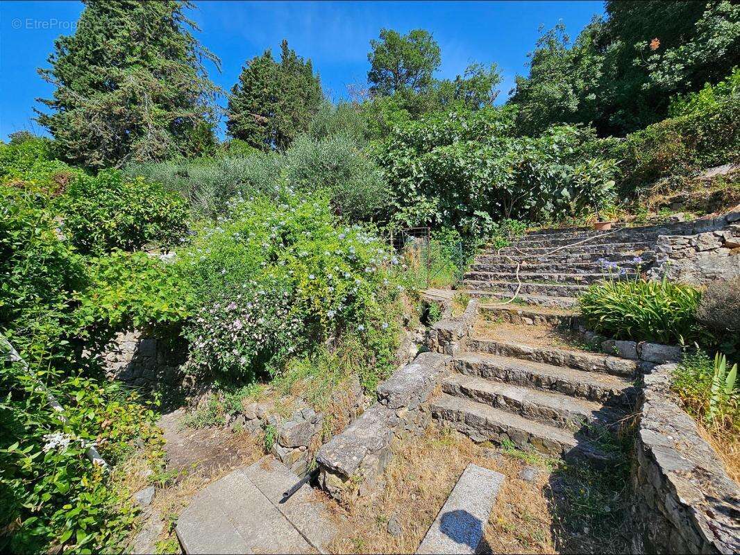 Maison à SPERACEDES