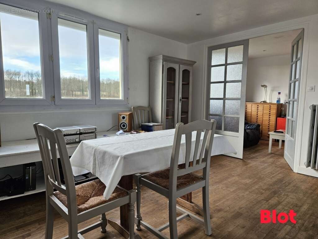 Maison à LA BAZOUGE-DU-DESERT