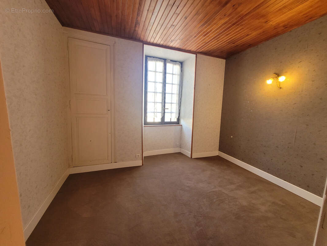 Maison à AUNAY-SOUS-AUNEAU