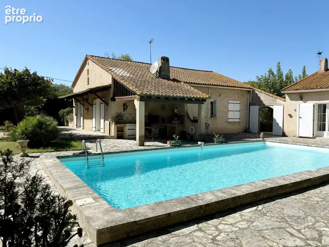 Maison 7 pièces 203 m² à vendre à Arles (13200) - photo 2