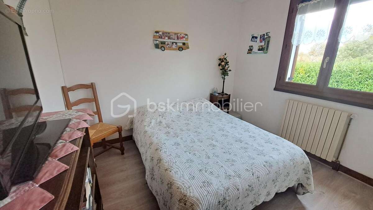 Maison à LEGUILLAC-DE-L&#039;AUCHE