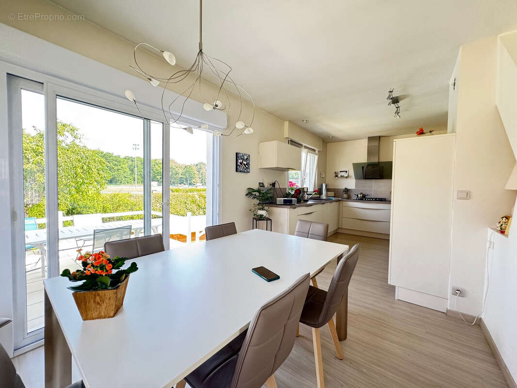VALDOIE - Maison T5 avec piscine (Réf VB3634) - photo 3