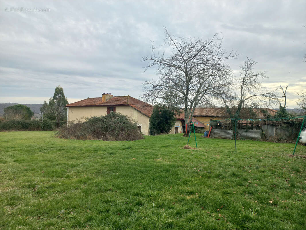 Maison à TRIE-SUR-BAISE