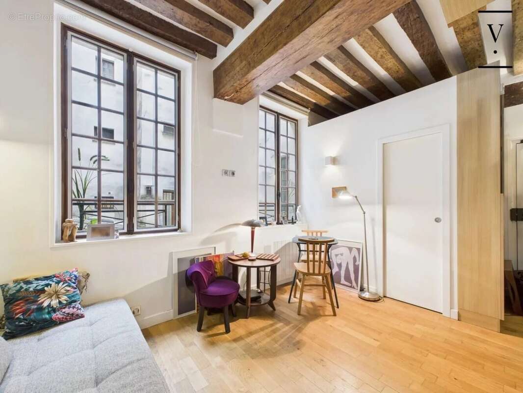 Appartement à PARIS-4E