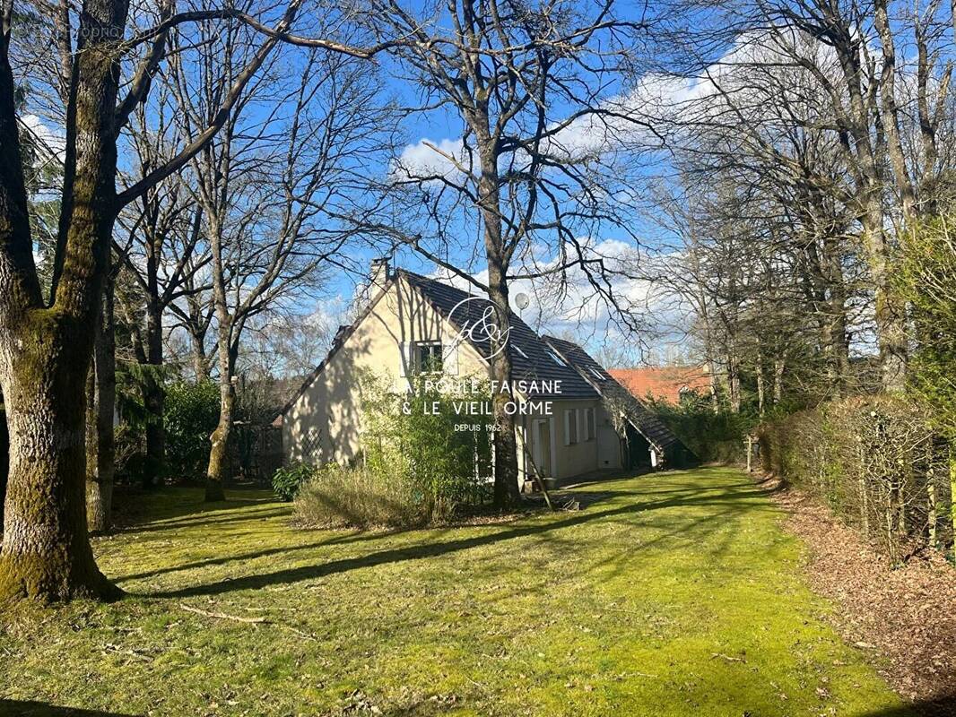 Maison à SAINT-LEGER-EN-YVELINES