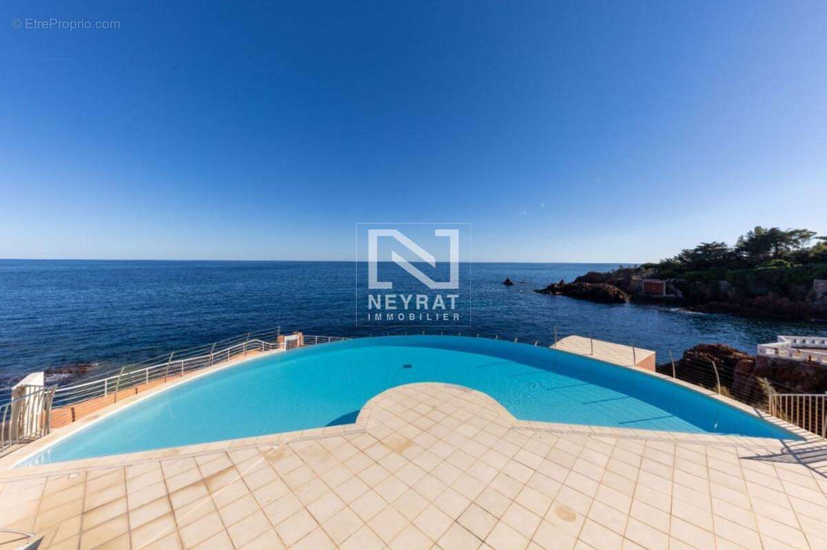 Magnifique t2 refait a neuf - pieds dans l'eau - opportunite rare - photo 20