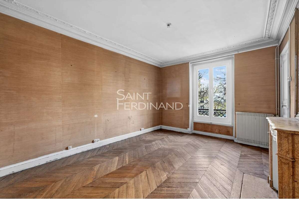 Appartement à PARIS-4E