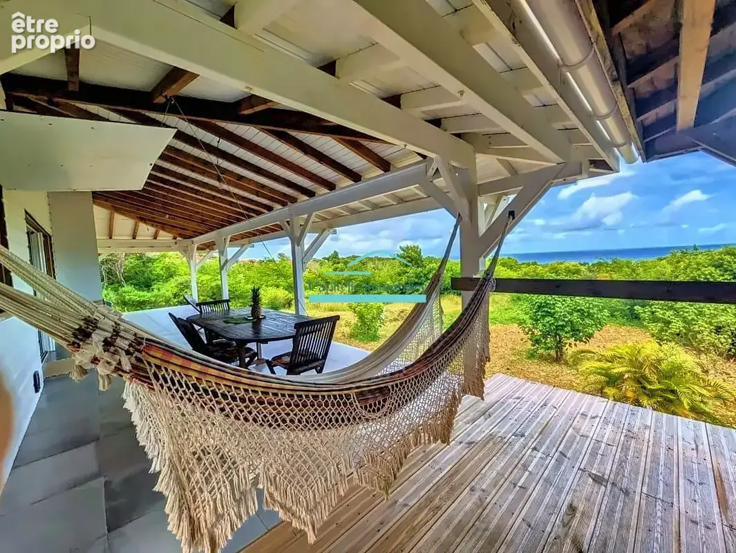 MARIE-GALANTE   Ensemble immobilier vue mer 180o : villa + 3 bungalows + terrain constructible - photo 8