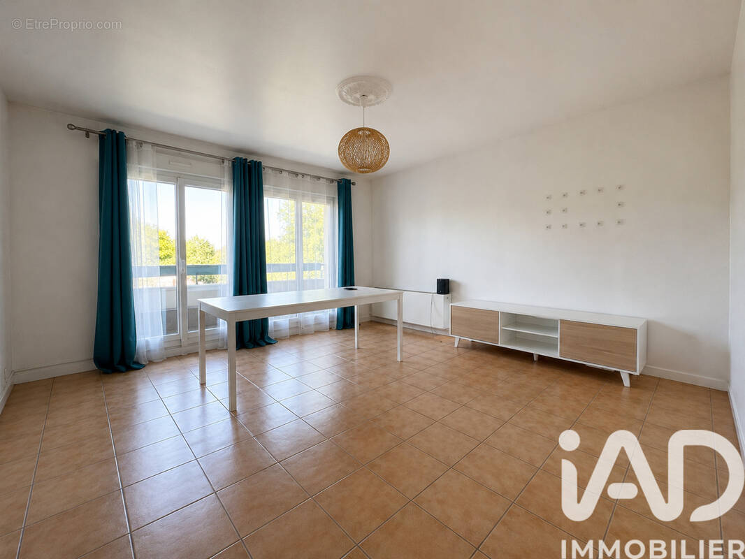 Photo 1 - Appartement à LE COUDRAY-MONTCEAUX