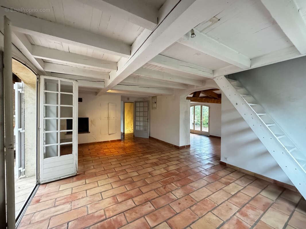 Maison à CHATEAUNEUF-LE-ROUGE