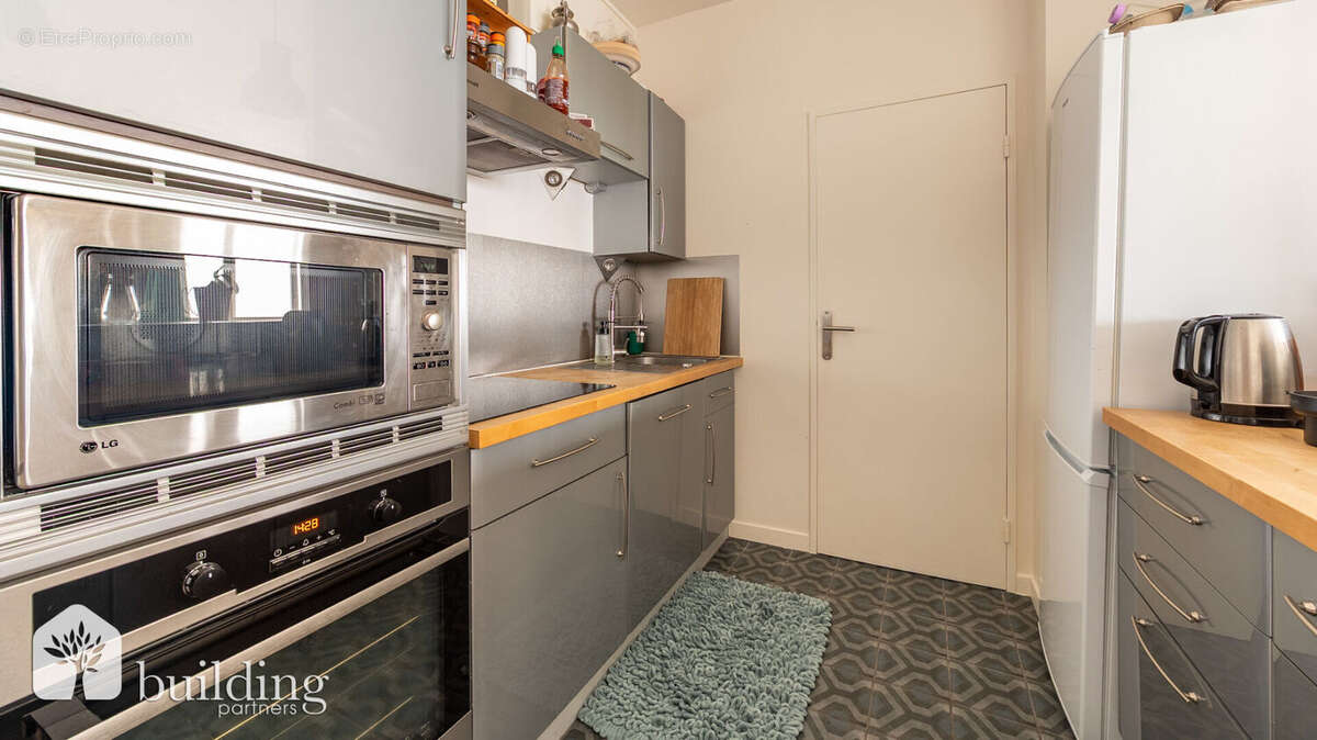 Appartement à COURBEVOIE