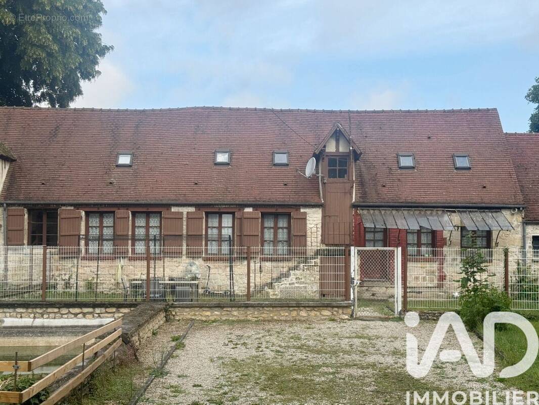 Photo 1 - Maison à COMPIEGNE