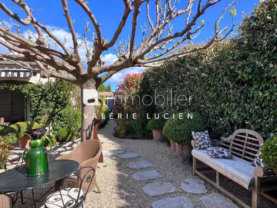 Maison à MAUSSANE-LES-ALPILLES