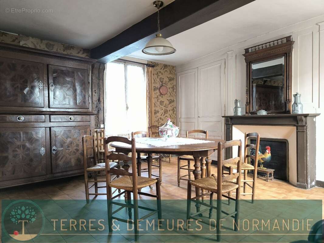 Maison à CORMEILLES