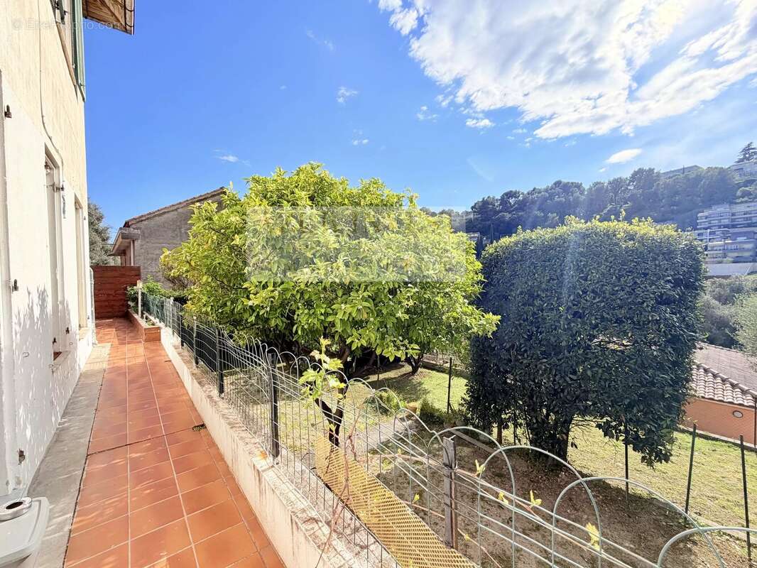 Appartement à ROQUEBRUNE-CAP-MARTIN