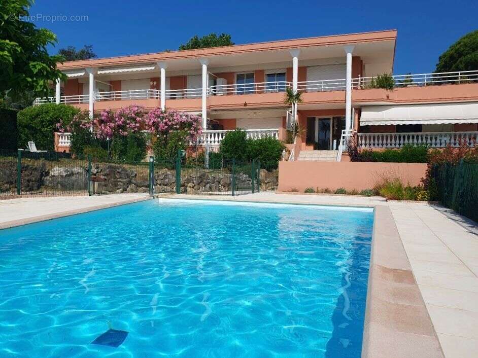 Appartement à MANDELIEU-LA-NAPOULE