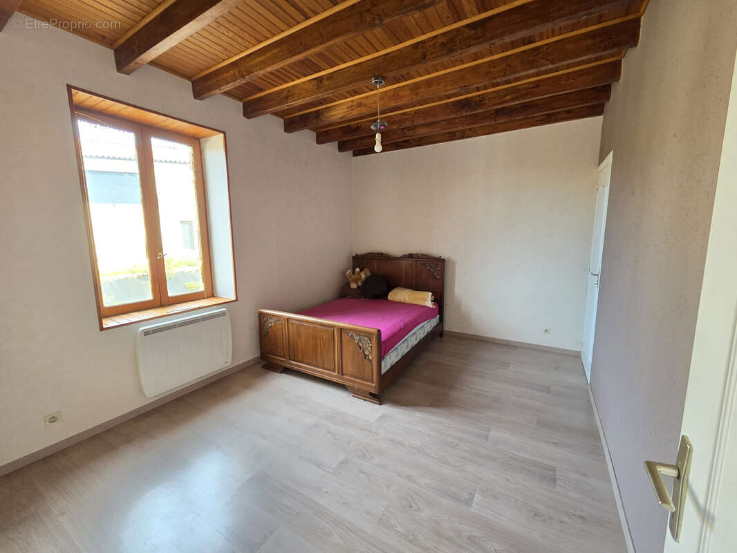 Maison à CLONAS-SUR-VAREZE