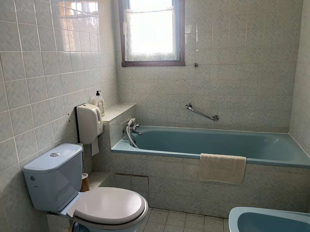 Maison à GINASSERVIS