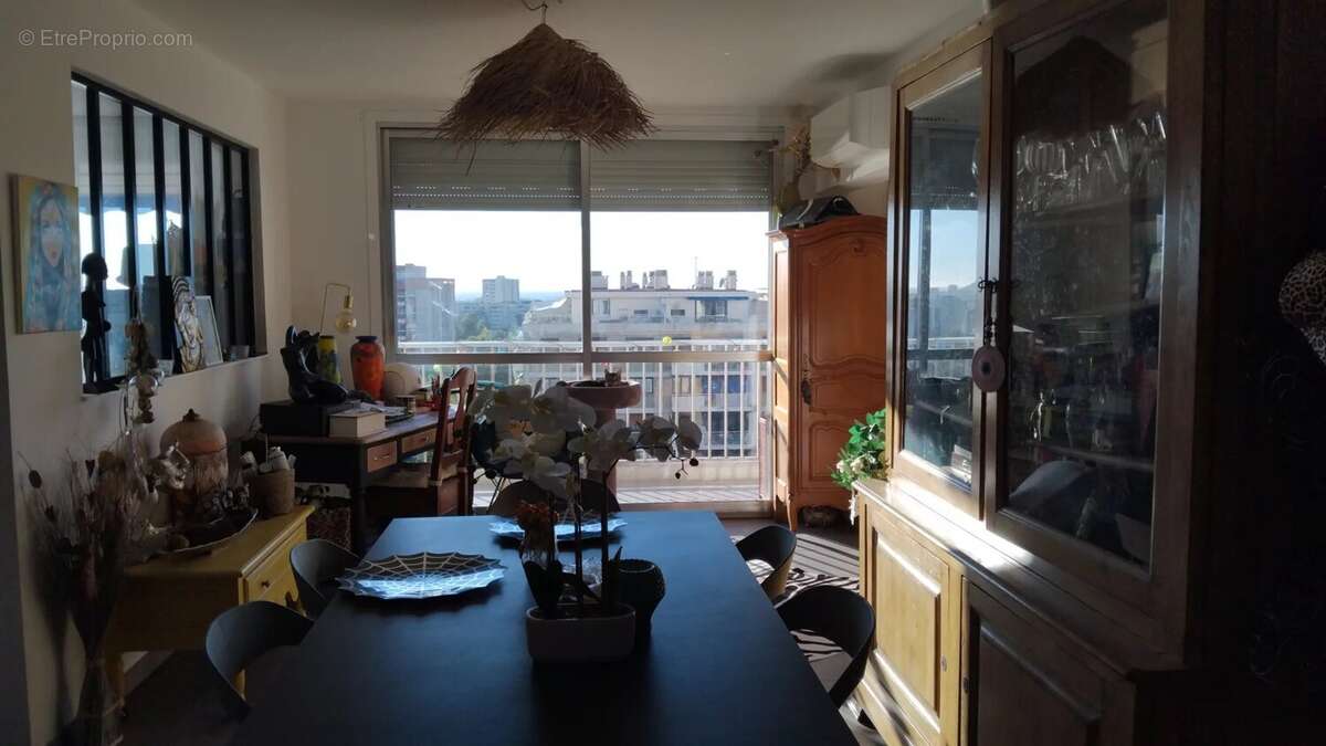 Appartement à MARSEILLE-9E