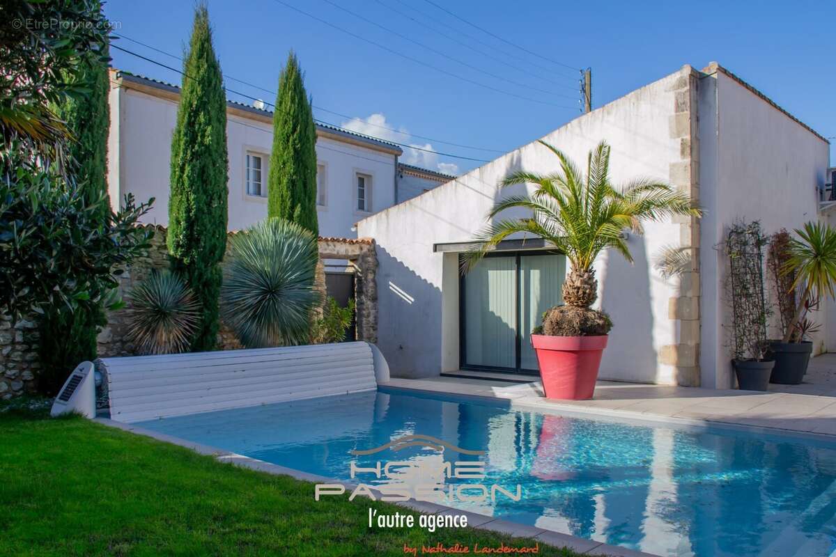 Maison à MORNAC-SUR-SEUDRE