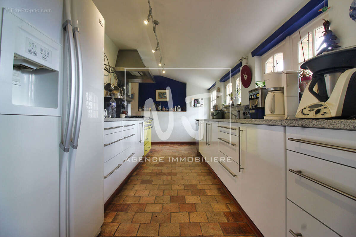 Maison ancienne à vendre à Mozé-sur-Louet avec jardin et dépendance - photo 3