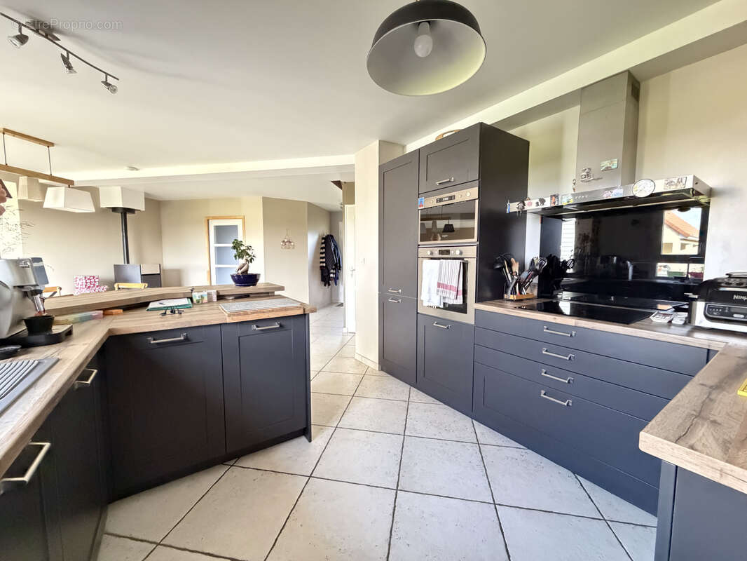 Maison à JOUE-L&#039;ABBE