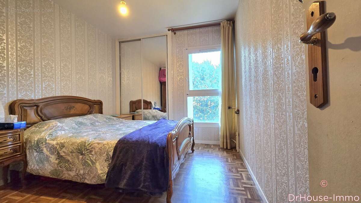 Appartement à LA COURNEUVE