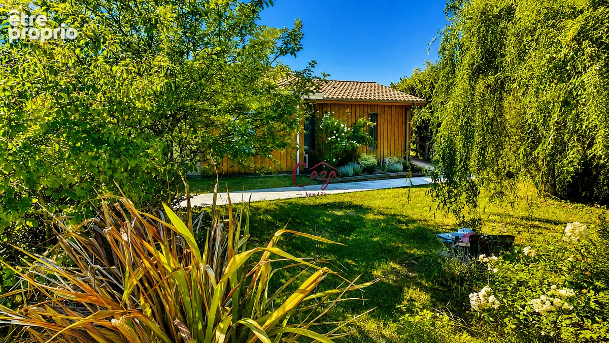 Photo Maison à Salleboeuf au prix de 599 000€