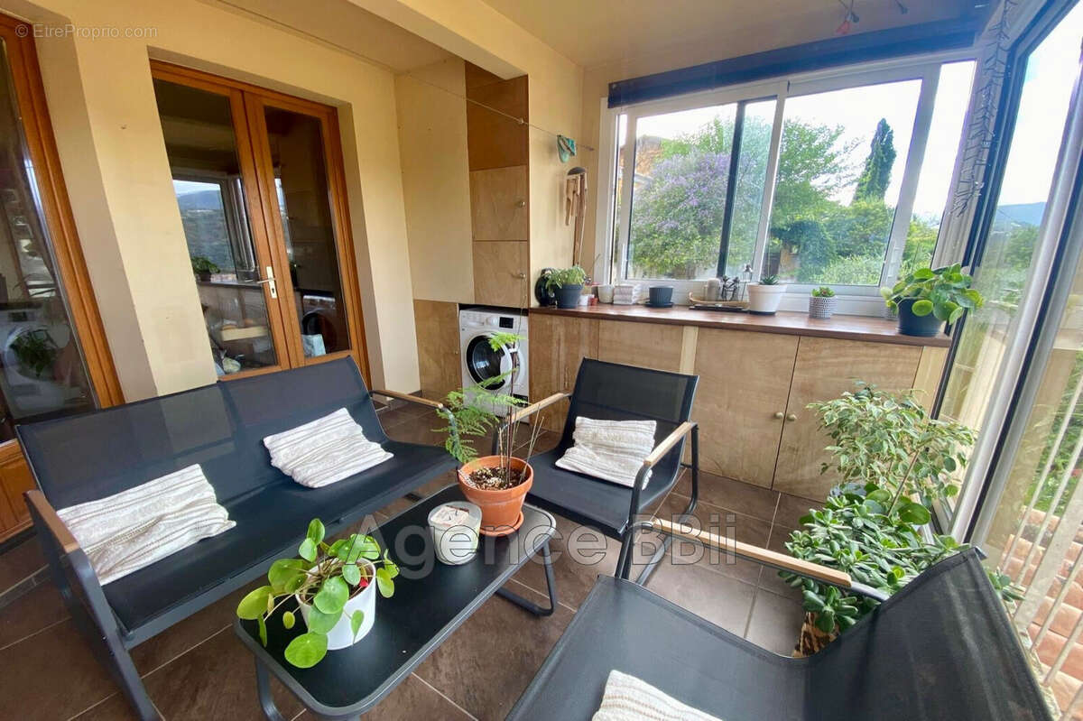 Appartement 84 m² à La Trinite  - photo 5