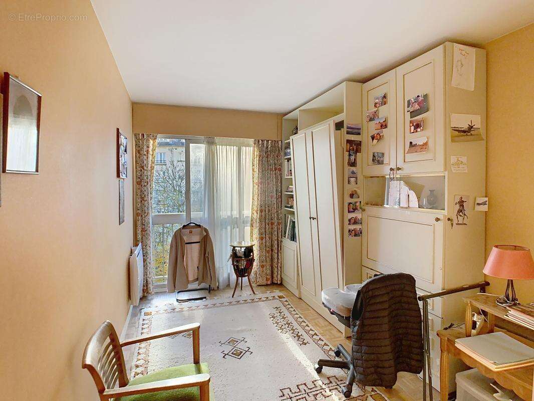 Appartement à ISSY-LES-MOULINEAUX