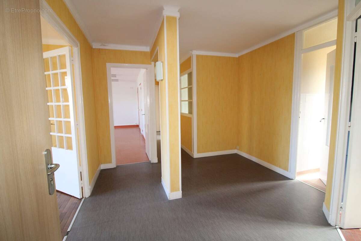 Appartement 86 m² à Saint-Brieuc  - photo 2