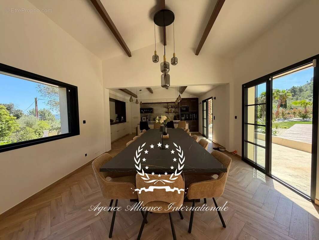 Appartement à LE LUC