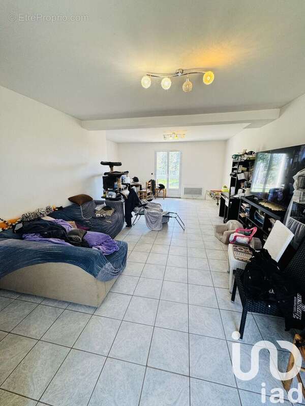 Photo 3 - Maison à MONTEREAU-FAULT-YONNE