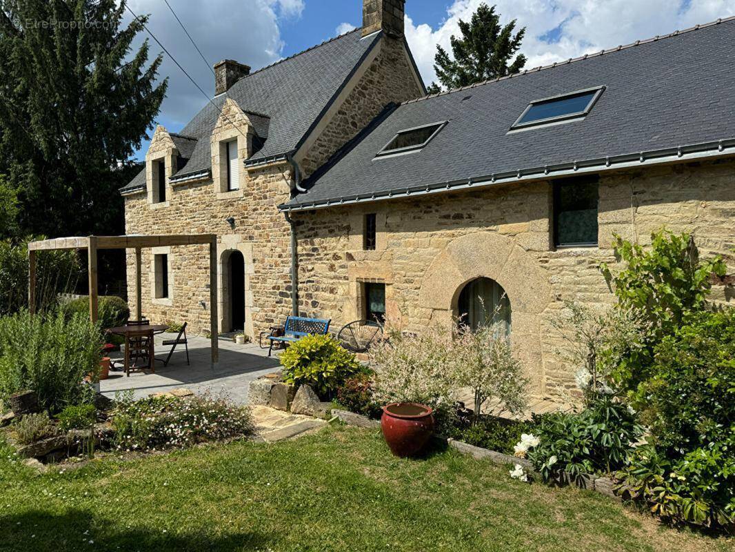 Maison à PLUVIGNER