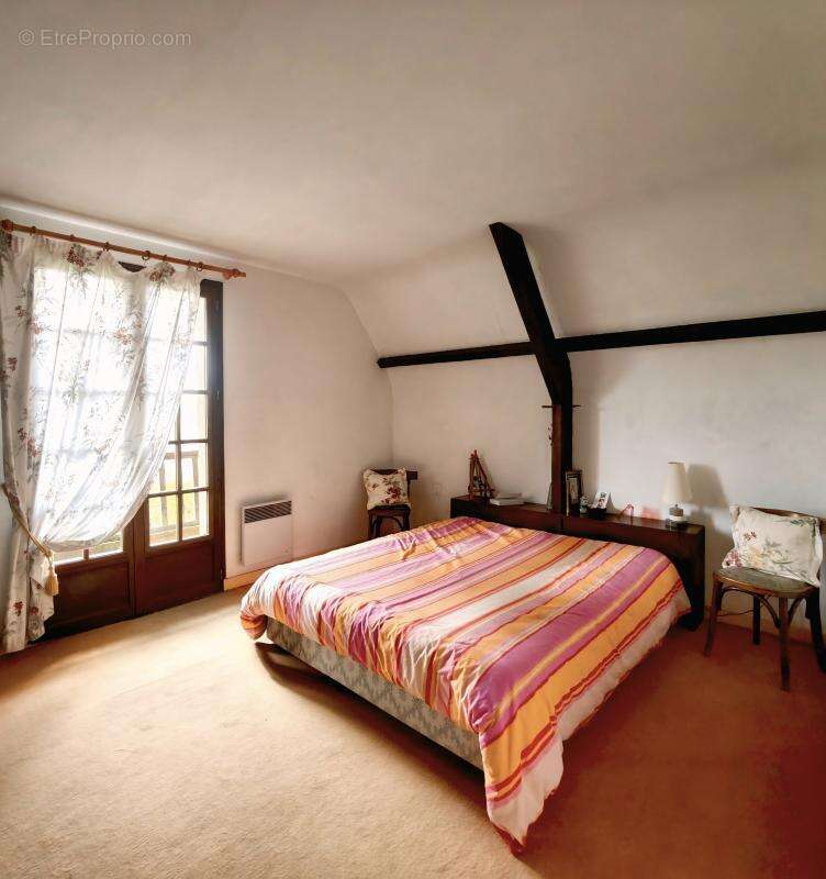 Maison à NEUILLE-PONT-PIERRE