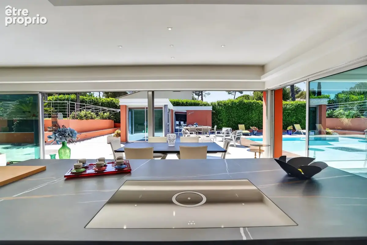 Mougins  Villa  d'exception de plain-pied  Piscine chauffée, jacuzzi & studio indépendant  10 min Cannes - photo 8