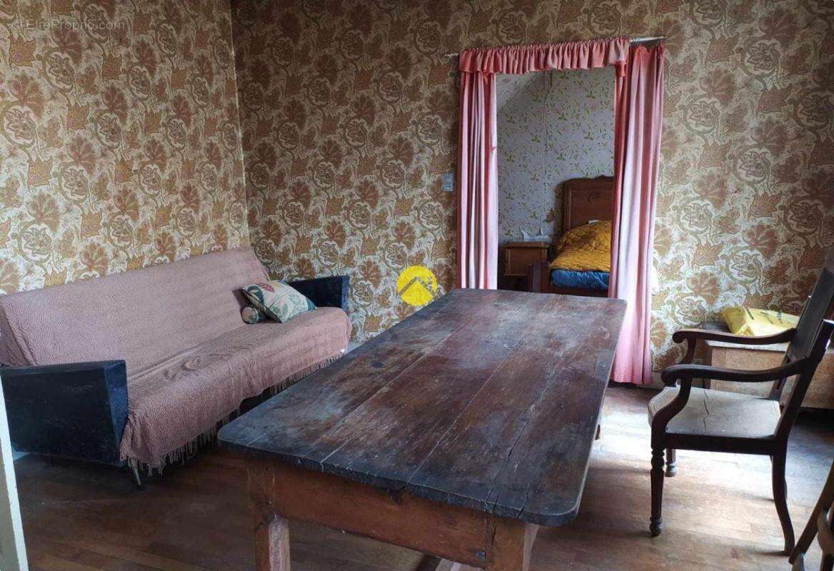 Maison à CHENERAILLES