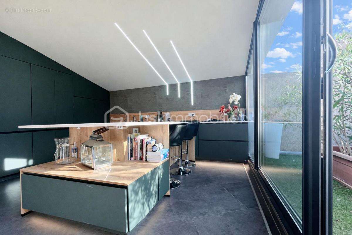 EXCLUSIVITÉ – Appartement d’exception avec Patio de 100m² – Hyper Centre de Villefranche-sur-Saône - photo 2