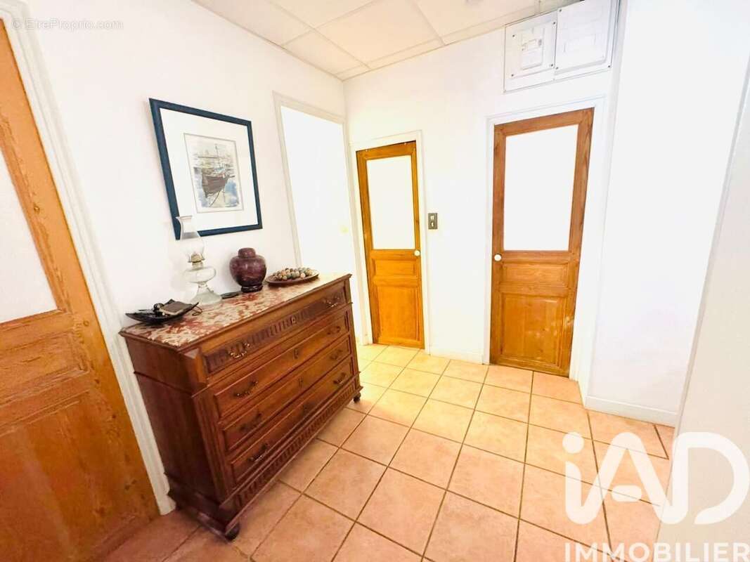Appartement 100 m² à Marseille-6e  - photo 5