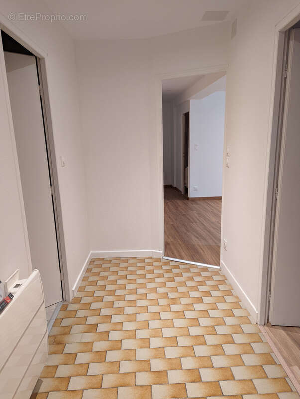 Appartement à DELME