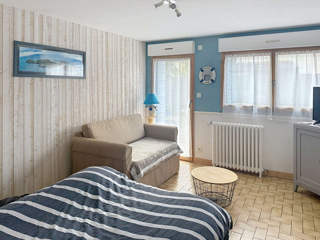 Maison à JULLOUVILLE