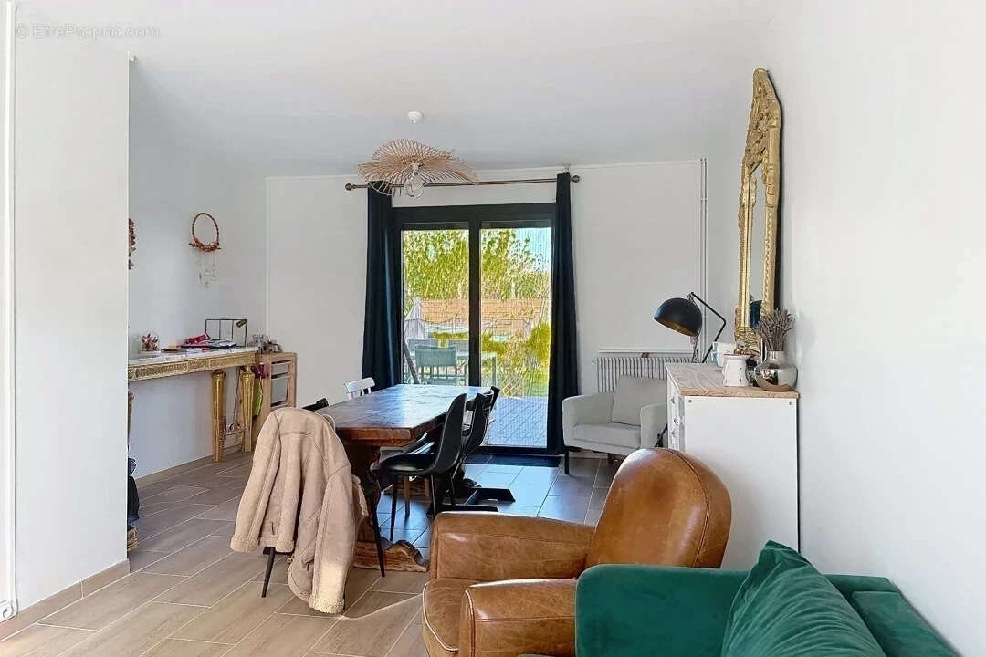 Maison à VILLENAVE-D'ORNON