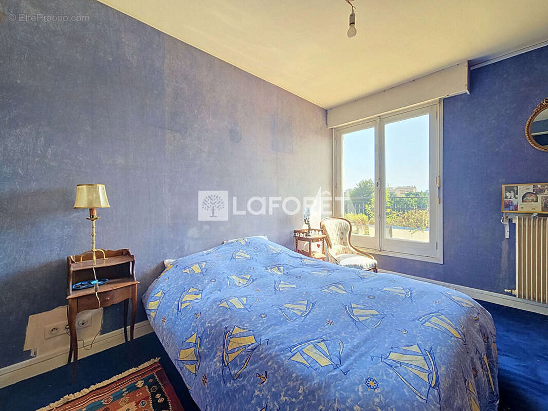 Appartement à BOURG-LA-REINE