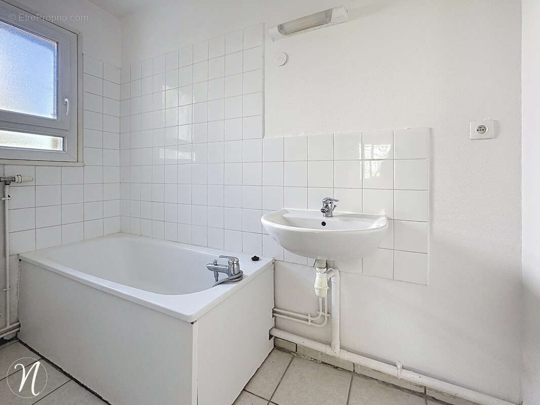 Appartement à SAINT-GENIS-LAVAL