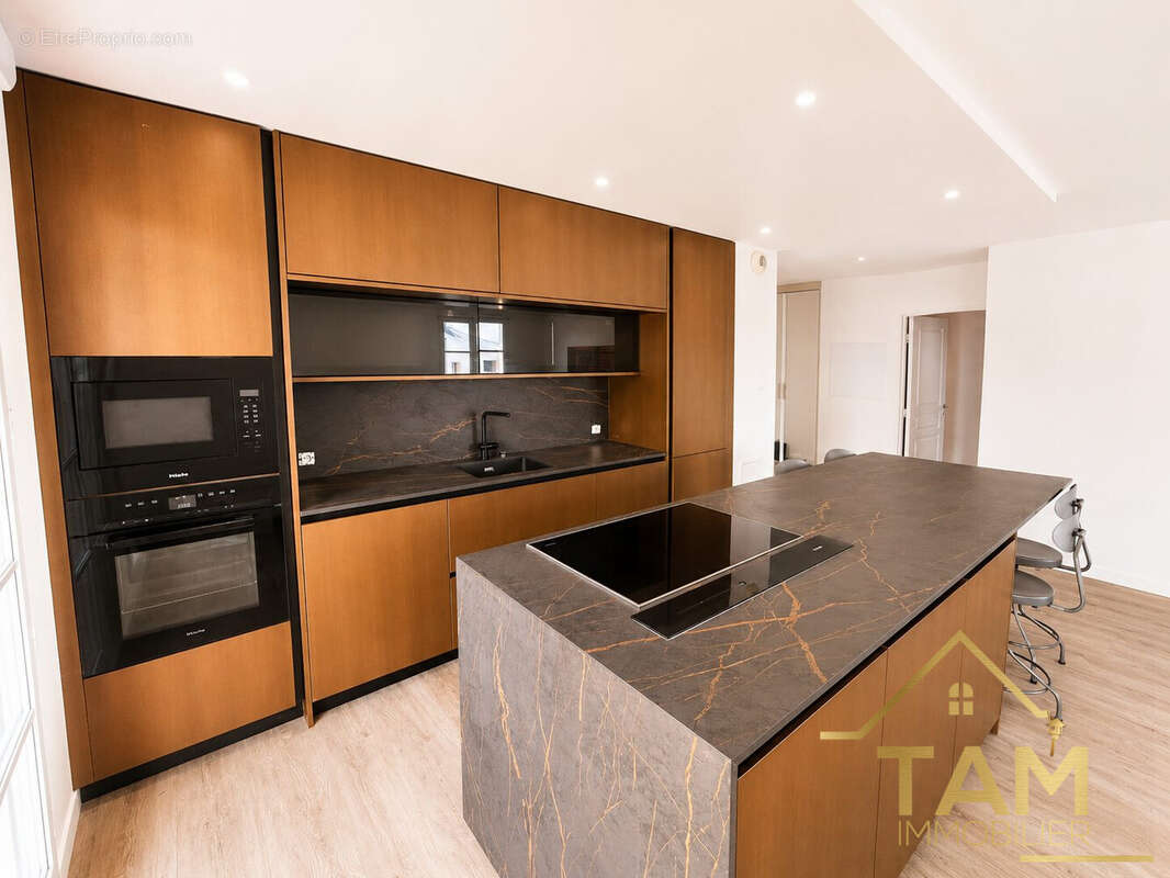 Appartement 70 m² à Saint-Cyr-L'ecole  - photo 4