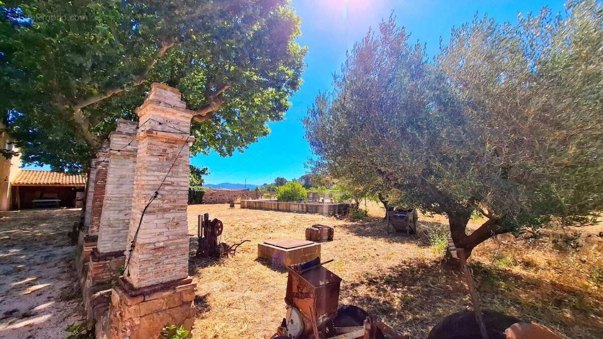 Maison à CUERS